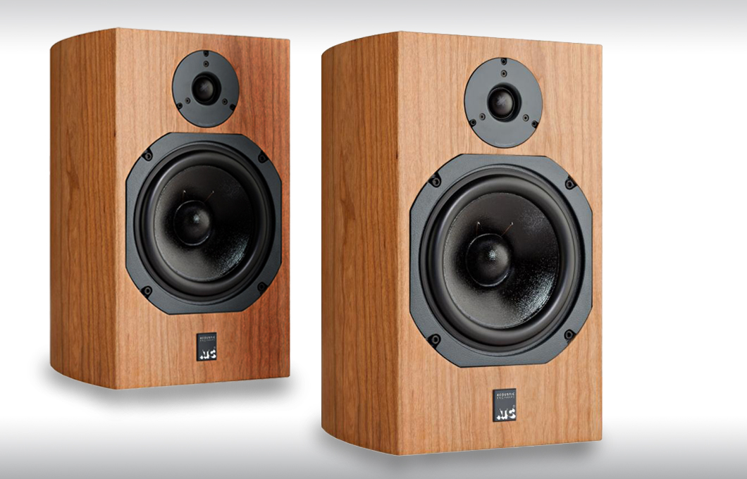 SCM11 wins 2014 What Hi-fi? Award